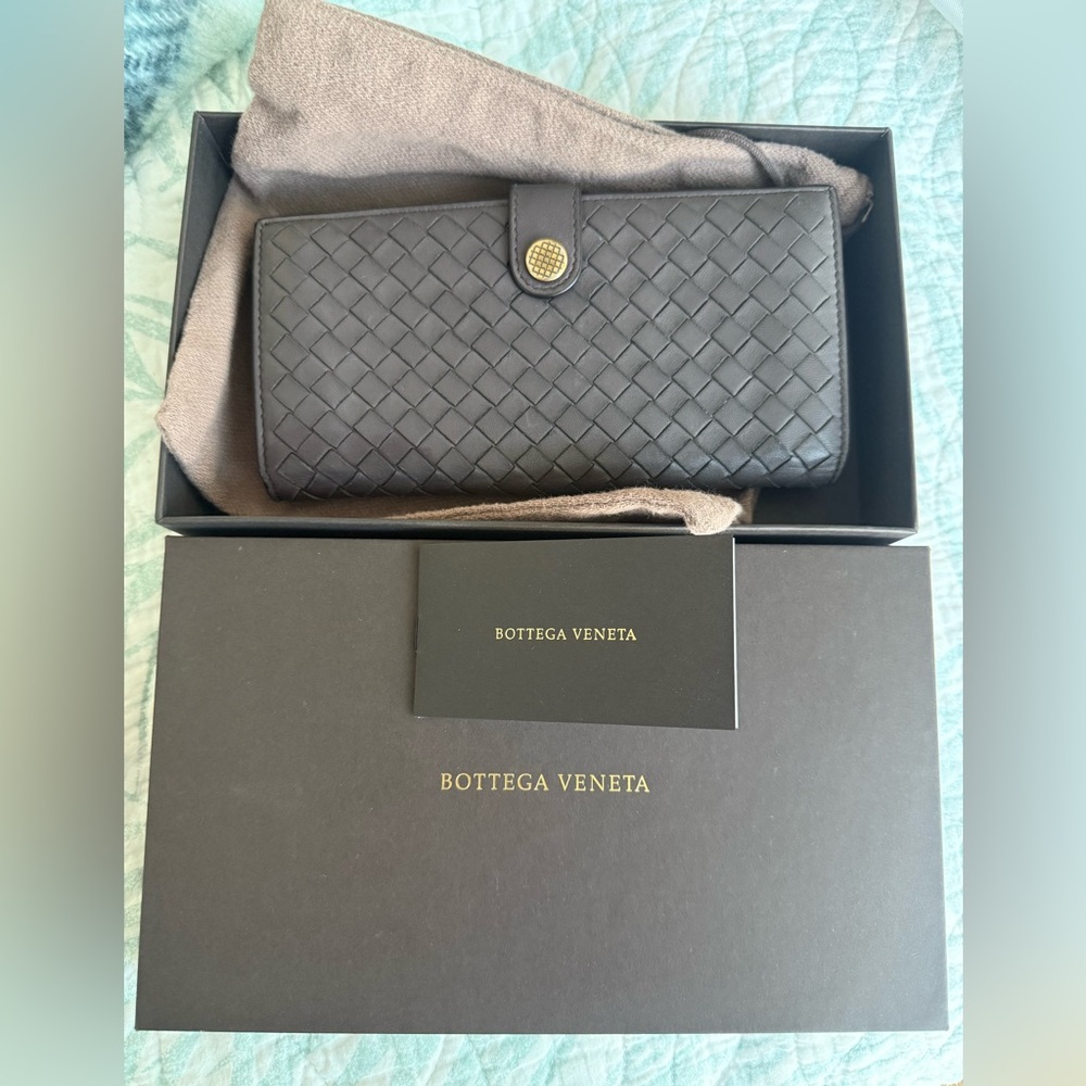 Bottega Veneta Woven Gray Purple Leather Wallet with box and dust bag